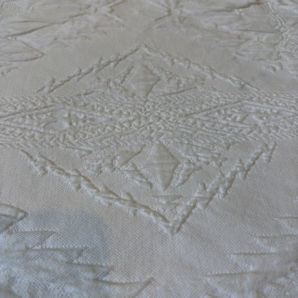 Ralph Lauren Textured 100% Cotton White Coverlet Geometric Diamond Pattern Full